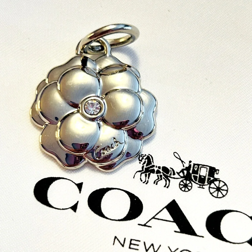 💰SOLD💰RARE Coach Hawaiian Flower Charm - Picture 8 of 8